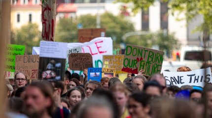Протест в Гааге: тысячи вышли против роста военных расходов НАТО