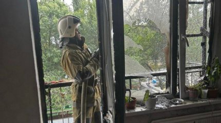 Таразда көпқабатты үй өртеніп, 11 адам эвакуацияланды