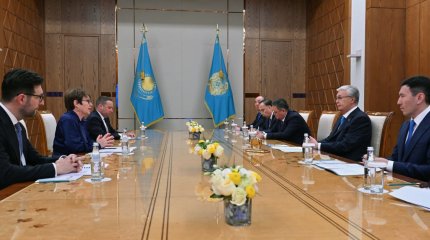 Қасым-Жомарт Тоқаев Еуропалық қайта құру және даму банкінің президенті Одиль Рено-Бассомен кездесті