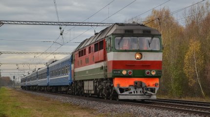 Два человека погибли под колесами поезда в Алматинской области