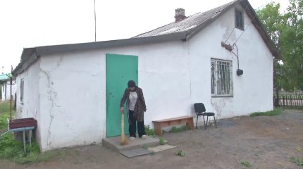 Қарағандыда ауыл тұрғындары көпбалалы анаға көмектесті