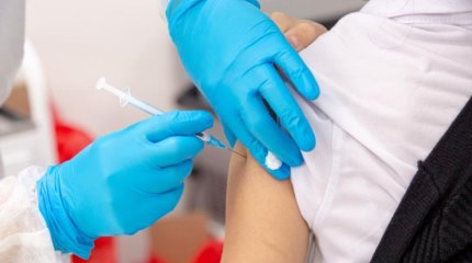 Алматыда 10 мың мектеп оқушысы АПВ-ға қарсы вакцина алды