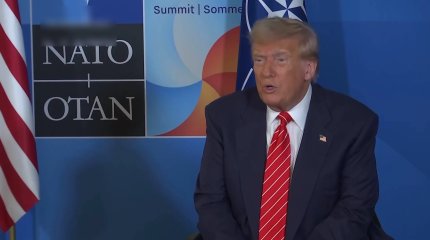 Трамп өзін сынағандарды боқтады