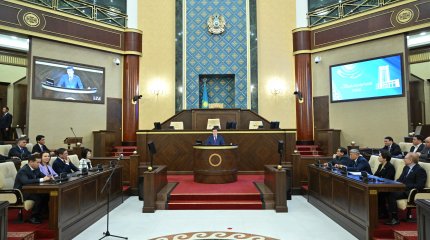 В Мажилисе наградили лауреатов премии «Парламент сөзі»