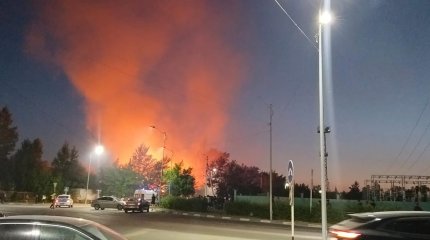 Крупный пожар тушат в Костанае