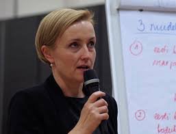 Министр образования Эстонии затруднилась ответить на простой математический вопрос