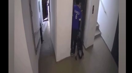 Атырауда жасөспірім жеделсаты шахтасына құлап кетті