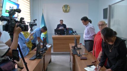 Қарағандыда екі баласын сатты деп айыпталған әйел 8 жылға сотталды