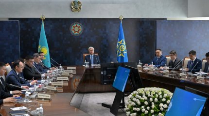 Глава государства провел совещание с руководящим составом Комитета национальной безопасности