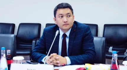 «Маскасы шешілді»: бұрынғы әйелін сотқа берген Асхат Садырбай істің немен аяқталғанын айтты