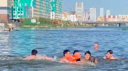 Подросток чуть не утонул на городском пляже в Астане
