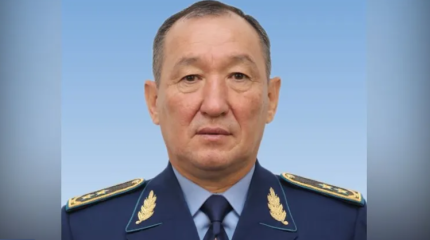 Глава государства сменил министра обороны Казахстана