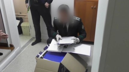 Экс-директора и бухгалтера элитной школы в Астане подозревают в присвоении почти миллиарда тенге