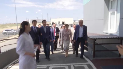 Депутаты Мажилиса посетили многопрофильную больницу в Мунайлинском районе Мангистауской области