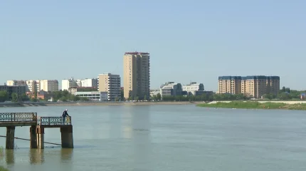 Атырауда екі жасөспірім араға бір күн салып өзіне-өзі қол жұмсаған