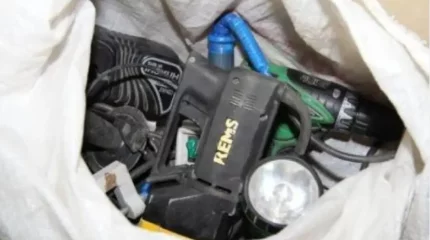 Қарағандыда жасөспірімдер құрылыс алаңынан қымбат құрылғыларды ұрлап кетті