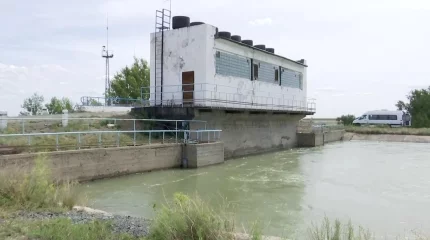 Мәжіліс депутаттары Қаныш Сәтбаев атындағы су арнасына барды