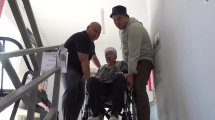 Больше 60 объектов недоступны для людей с ограниченными возможностями в Уральске