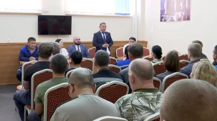 Депутаты от партии «AMANAT» провели встречу с сотрудниками завода «Казэнергокабель»