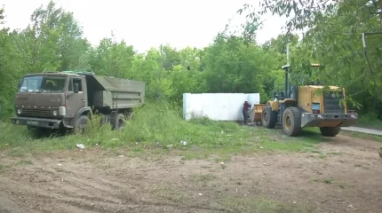 КАМАЗ мусора с пляжа вывезли волонтеры партии «AMANAT»