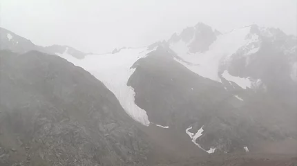 Шілденің шіліңгір ыстығында Алматы тауларында қар жауды