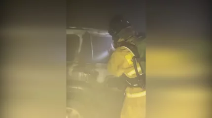 Ақтөбеде көп қабатты үйдің паркингінде көлік өртеніп, 50 адам құтқарылды