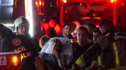 Түркия астанасында 26 қабатты үй өртенді