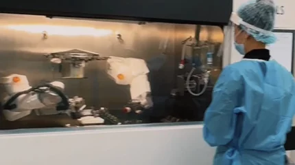 Робот теперь готовит лекарства для онкопациентов в Алматы