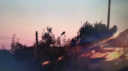 Спящего мужчину эвакуировали из горящего здания в Костанайской области