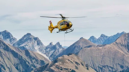 Младенец выжил после падения с высоты 50 метров в Австрийских Альпах