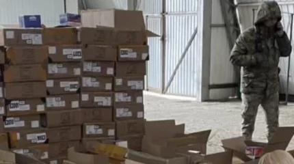 За попытку ввезти вейпы в Казахстан двух водителей лишили свободы и транспорта