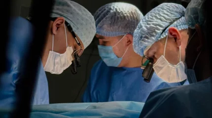 Туа біткен жүрек аномалиясы бар үш жасар науқасқа бірегей отасы сәтті жасалды