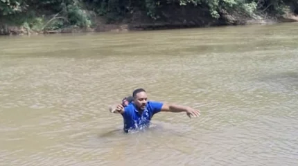 Журналист нашел труп девочки во время съемок репортажа о ее пропаже