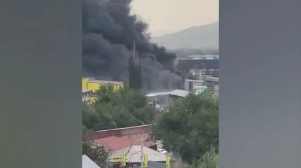 Пожар на складе в Алматы