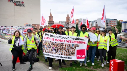 Забастовка сотрудников TikTok в Берлине: работники соцсети против их замены на ИИ