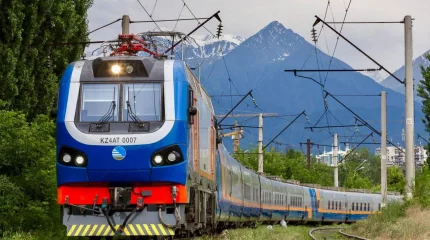 Пьяная женщина едва не погибла под колесами поезда «Тальго»