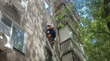 Молчание из-за двери: в Таразе развернулась операция по спасению пожилой женщины