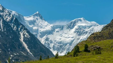 Туристка пострадала на Белухе