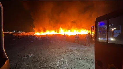 Пожар на мусорном полигоне в Астане: спасателям удалось остановить распространение огня
