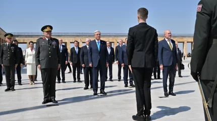 Қасым-Жомарт Тоқаев Мұстафа Кемал Ататүрік кесенесіне зиярат етті