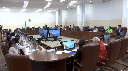Алматыда Қоғамдық даму басқармасының ұйымдастыруымен Конституцияның 30 жылдығына орай дөңгелек үстел өтті