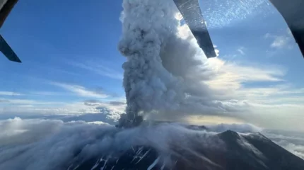 Спал с XV века: на Камчатке проснулся вулкан-гигант