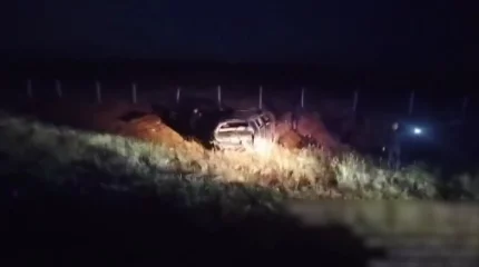 Alphard аударылып, төрт адам қайтыс болды