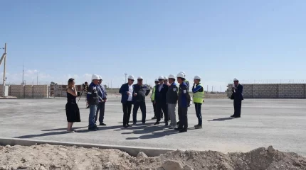 Мәжіліс депутаты Жаңаөзендегі газ өңдеу зауытының құрылысымен танысты