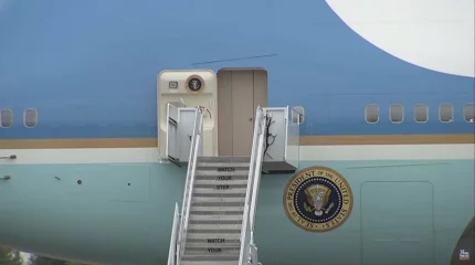 Дональд Трамп прибыл в Анкоридж