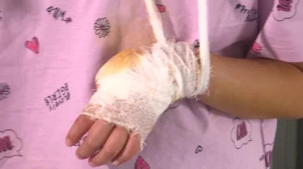 5-ти летней девочке оторвало палец на аттракционах в Актобе