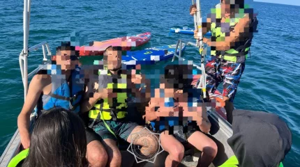 Шестерых отдыхающих унесло ветром на Каспии