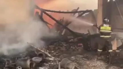 Крупный пожар на складе в Туркестанской области: обрушилась часть кровли