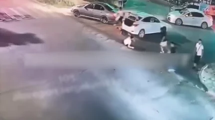 Төбелес кезінде екі адамды көлікпен қағып кетті