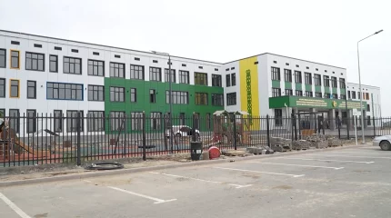 "Келешек мектебі" неге кешікті?